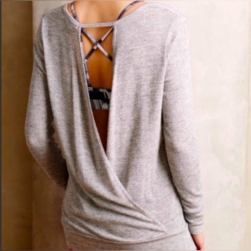 Beyond Yoga silver open back long sleeve